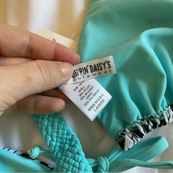 NWT Dippin’ Daisy’s Bikini Top - Picture 7 of 8